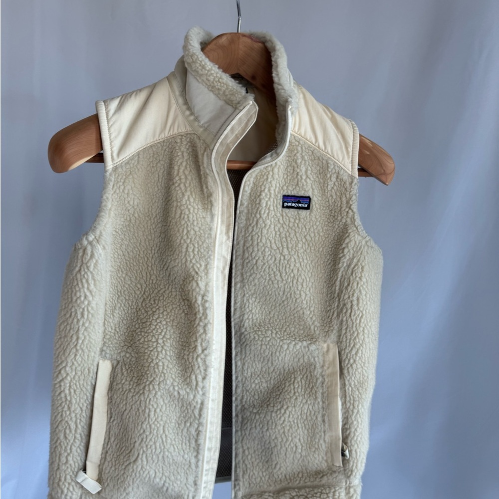 SOLD: Patagonia Cream Fleece Vest with Zip Closure and Stand-Up Collar